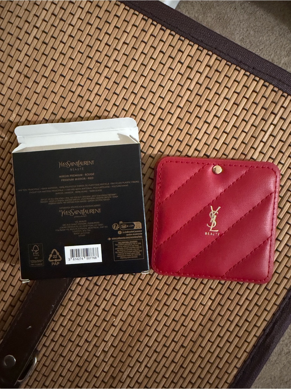 Saint Laurent Quilted Red Compact makeup Mirror - Picture 2 of 4